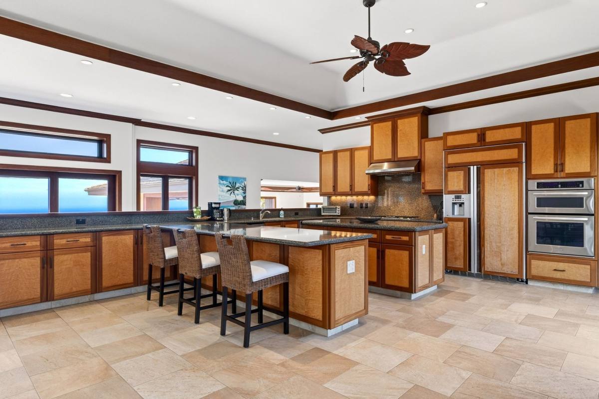 House for rent at 81-580 Kaiue St, Kealakekua, HI 96750