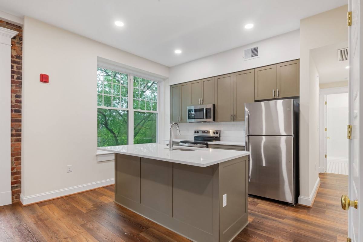 Apartment for rent at 913 Greenway Court, Norfolk, VA 23507