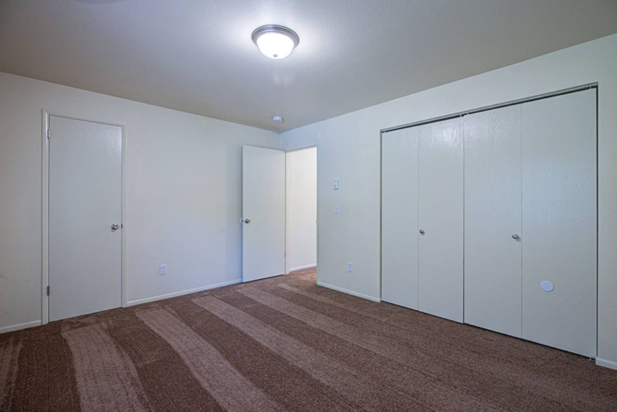 Townhouse for rent at 52279 SW 4th St, Scappoose, OR 97056