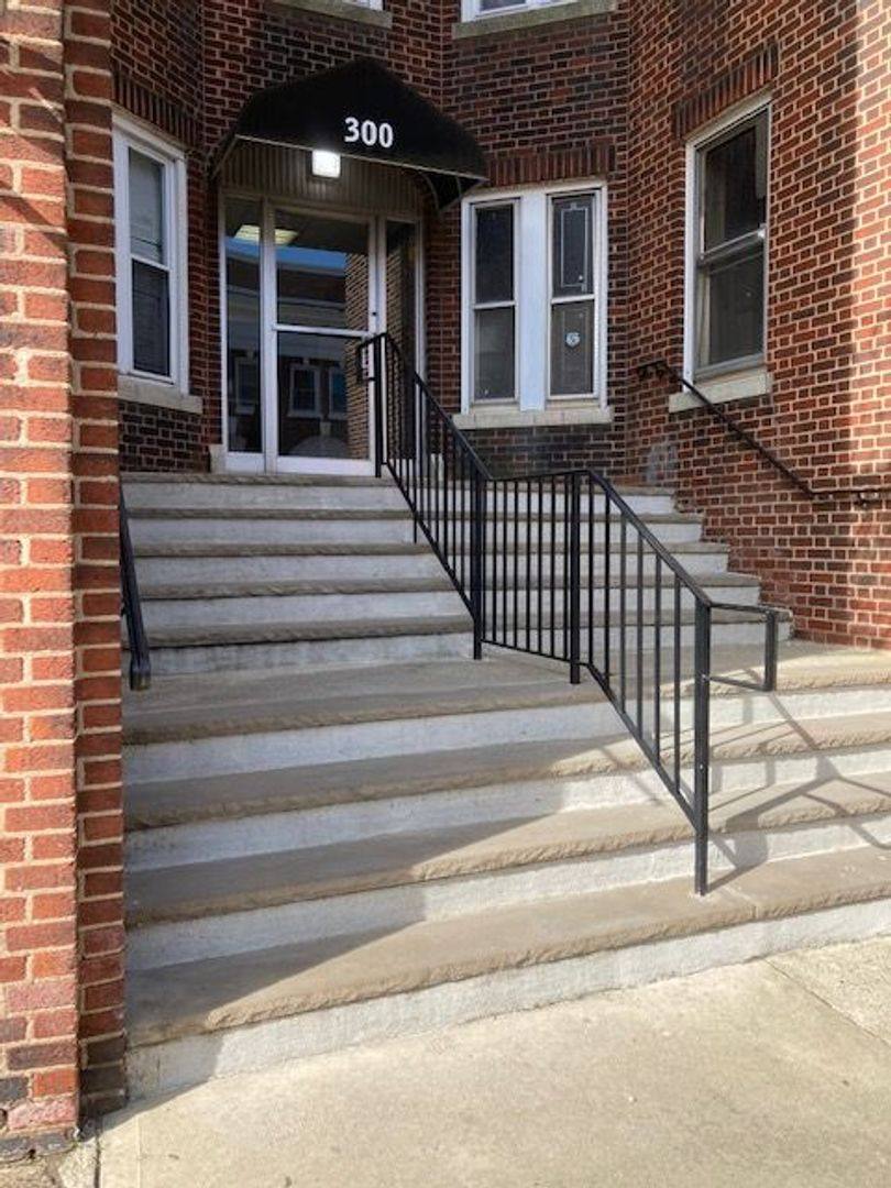 Apartment for rent at 300 Elm Place, Leonia, NJ 07605