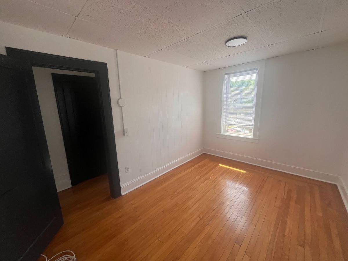 Apartment for rent at 300 Elm Place, Leonia, NJ 07605