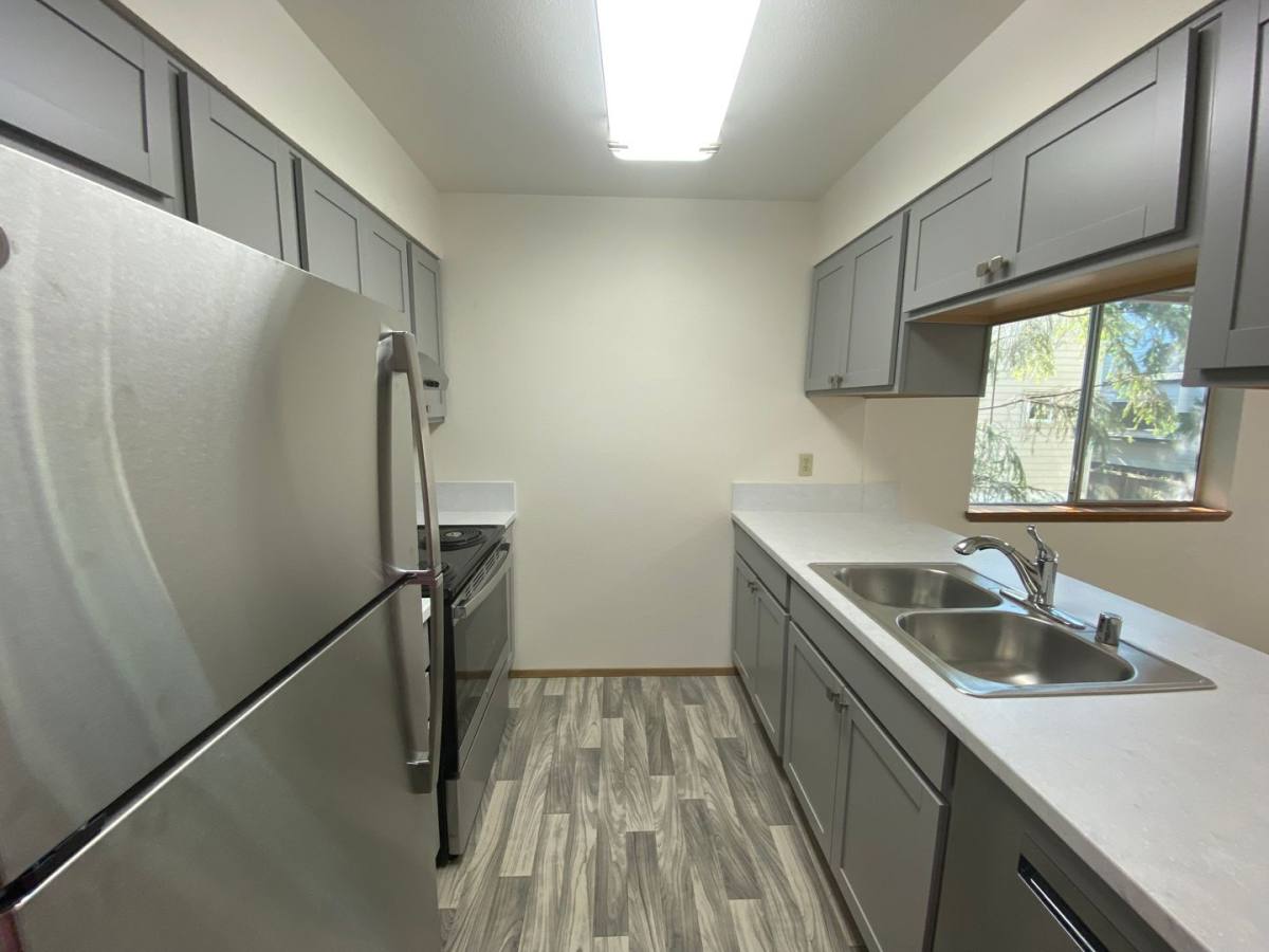 Apartment for rent at 812 NE 42nd St, Seattle, WA 98105