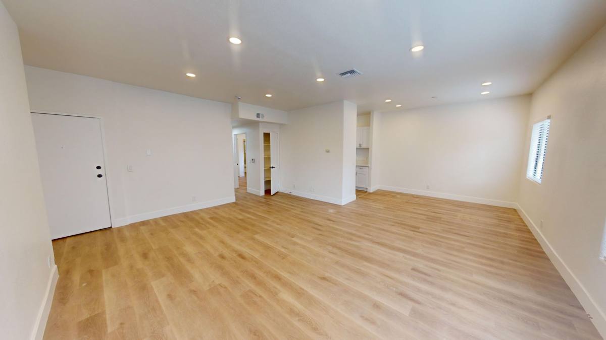 Apartment for rent at 5804 Woodman Ave, Van Nuys, CA 91401