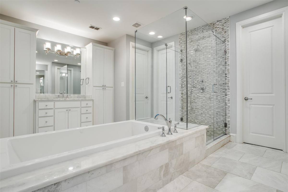 Townhouse for rent at 4532 Normandy Ave, Dallas, TX 75205
