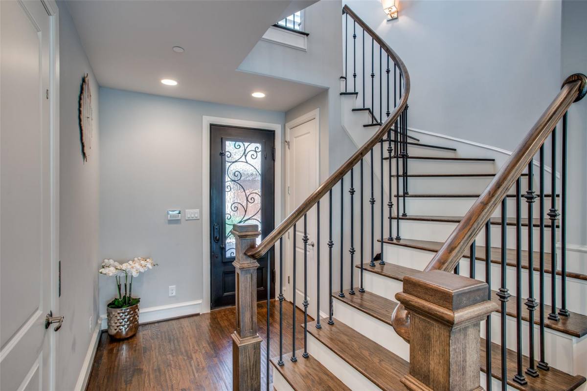 Townhouse for rent at 4532 Normandy Ave, Dallas, TX 75205
