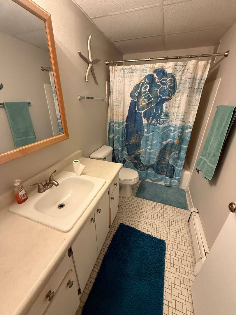 Apartment for rent at 225 Williamsburg Dr, Mequon, WI 53092