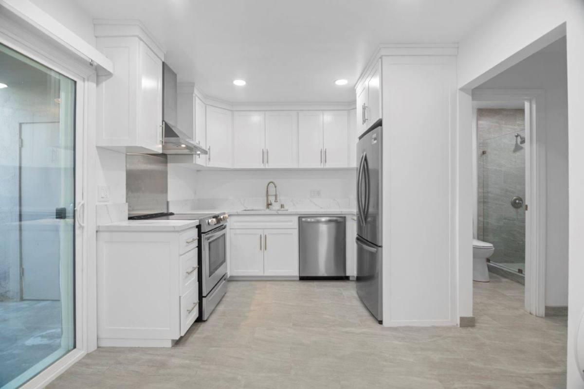 Townhouse for rent at 1320-1330 S Juniper St, Escondido, CA 92025