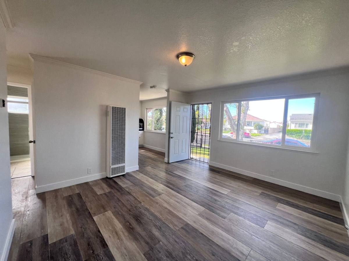 Apartment for rent at 485 B St, Hayward, CA 94541