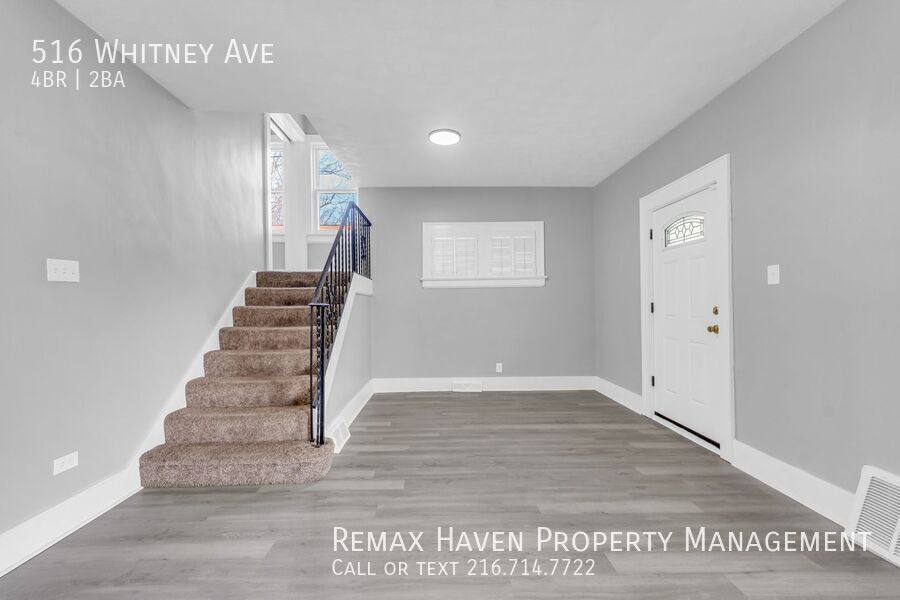 House for rent at 516 Whitney Ave, Akron, OH 44306