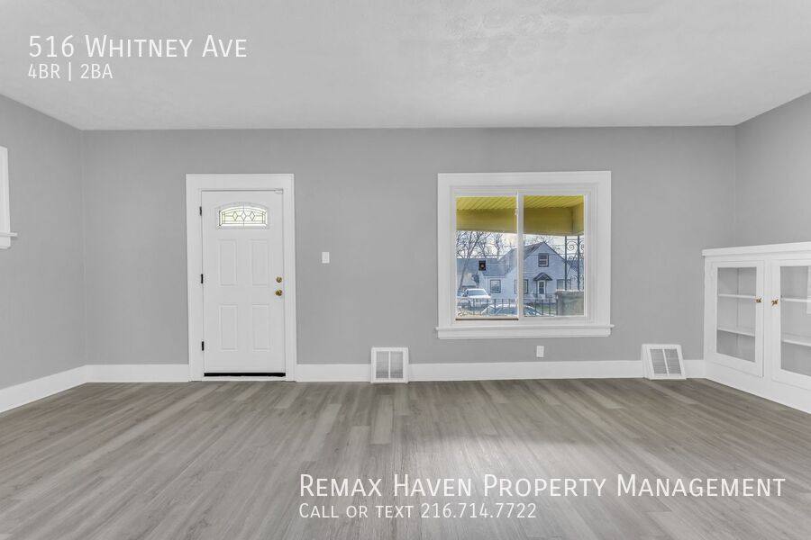 House for rent at 516 Whitney Ave, Akron, OH 44306