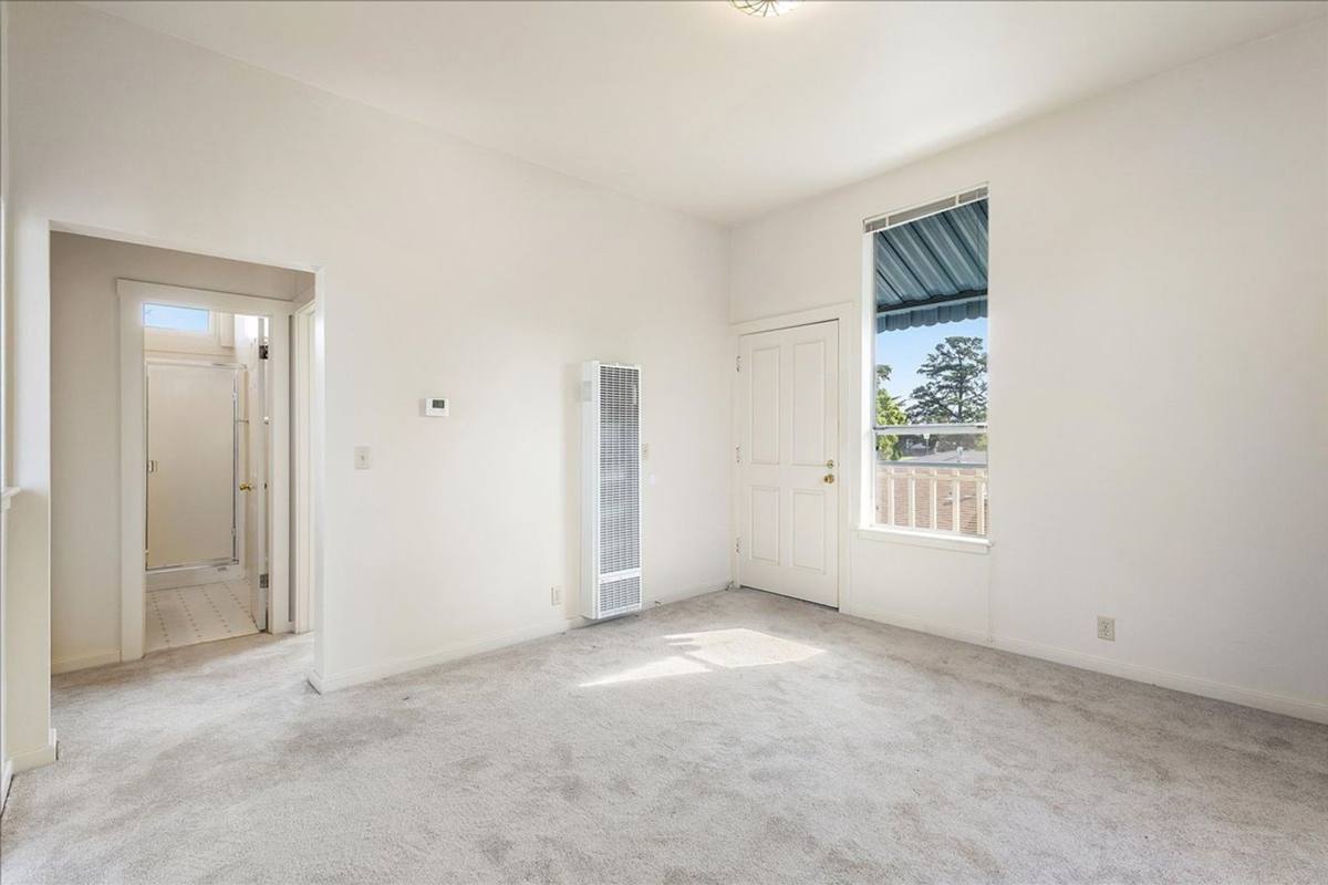 Apartment for rent at 1816 - 1818 1820 3rd St, Alameda, CA 94501