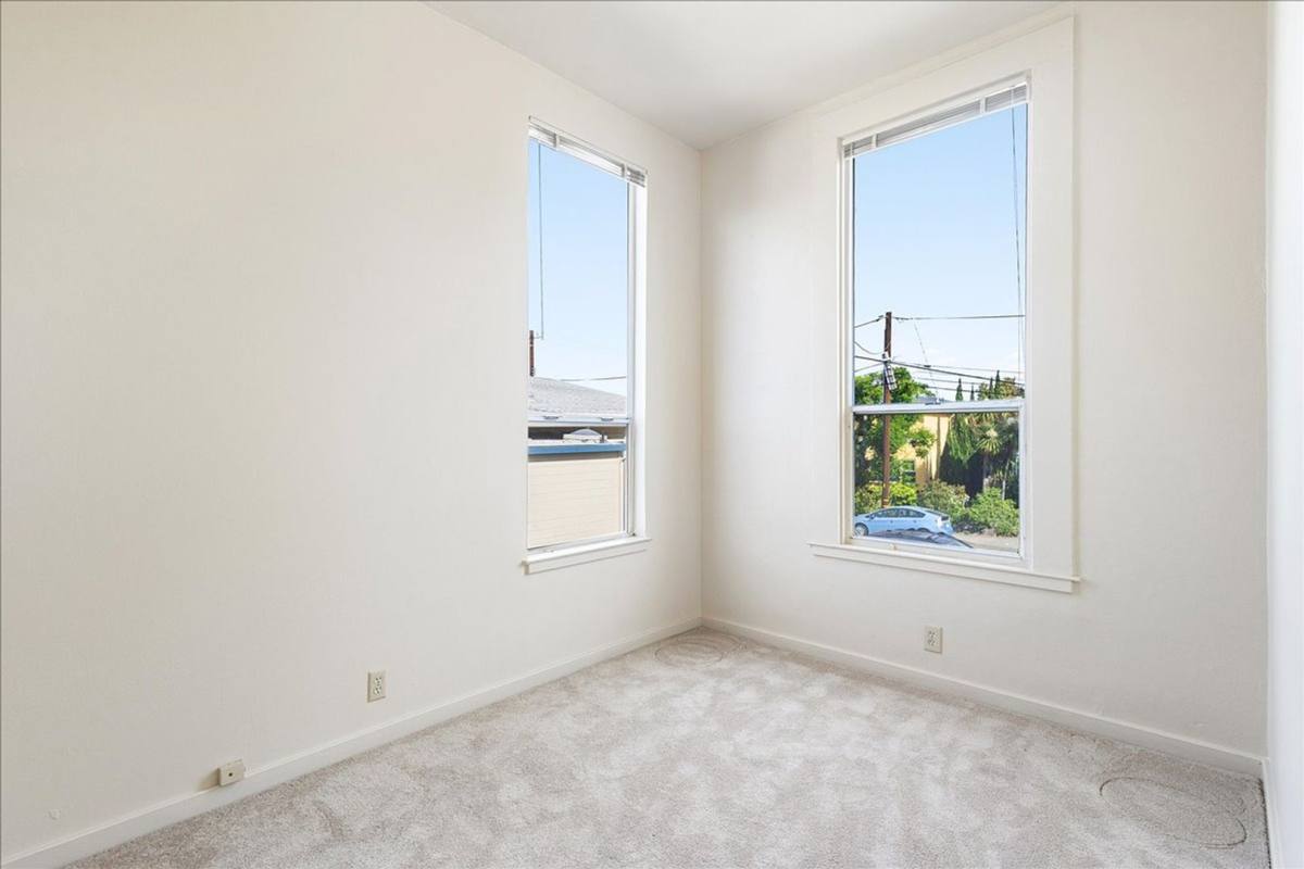 Apartment for rent at 1816 - 1818 1820 3rd St, Alameda, CA 94501