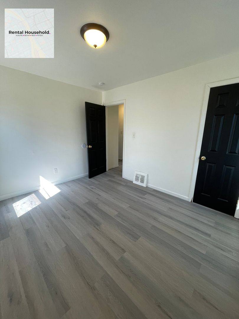 House for rent at 19372 Grandville, Detroit, MI 48219