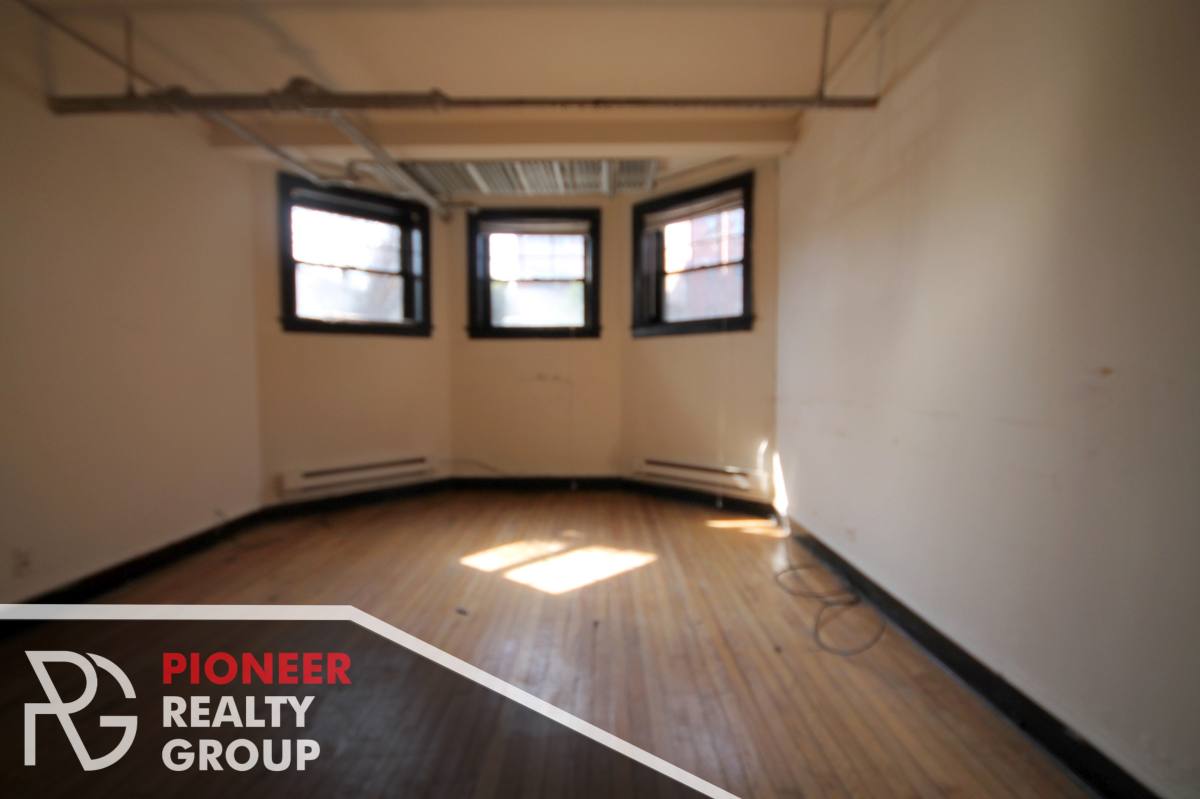 Apartment for rent at 1313 Oak #C2, Evanston, IL 60201