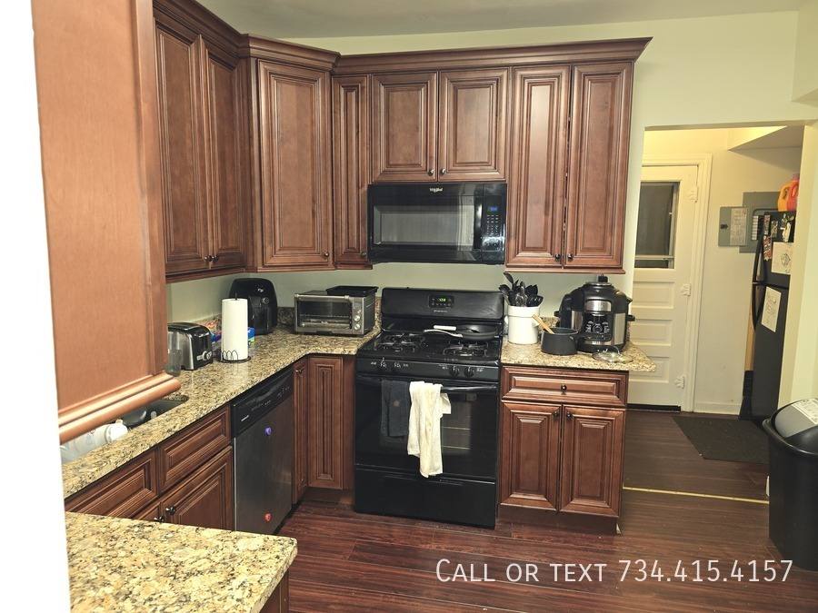 Apartment for rent at 707 S Division St #GIANT, Ann Arbor, MI 48104