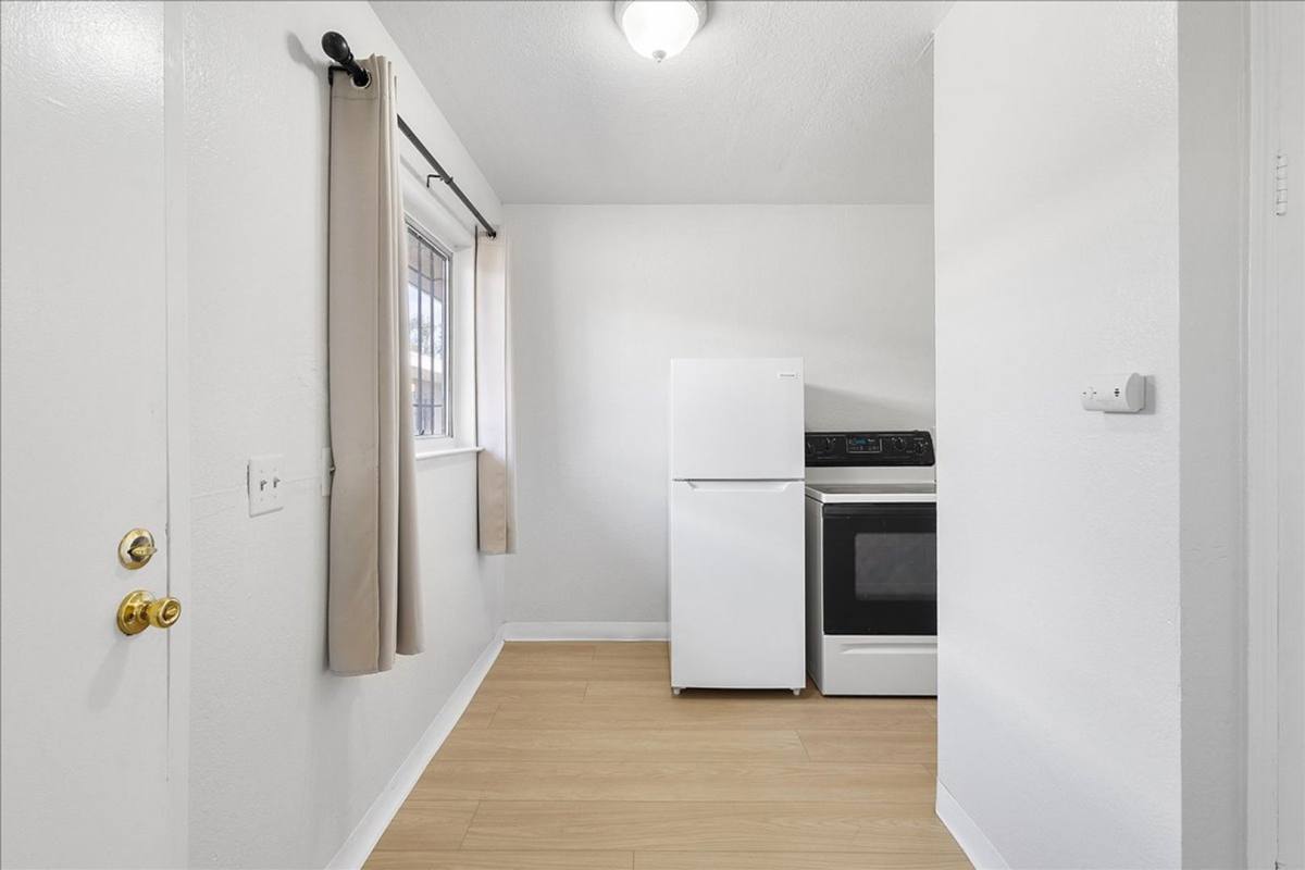 Apartment for rent at 1843 & 1847 E, Oakland, CA 94606