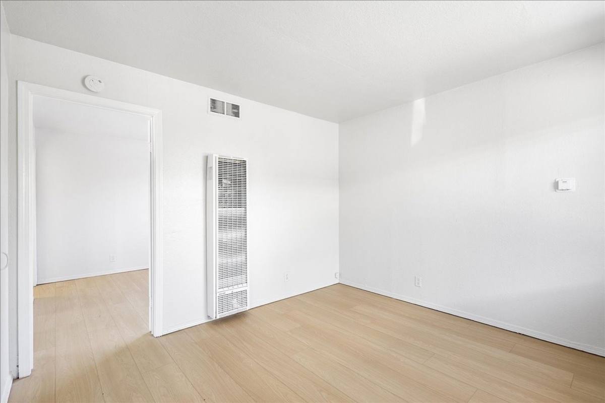 Apartment for rent at 1843 & 1847 E, Oakland, CA 94606