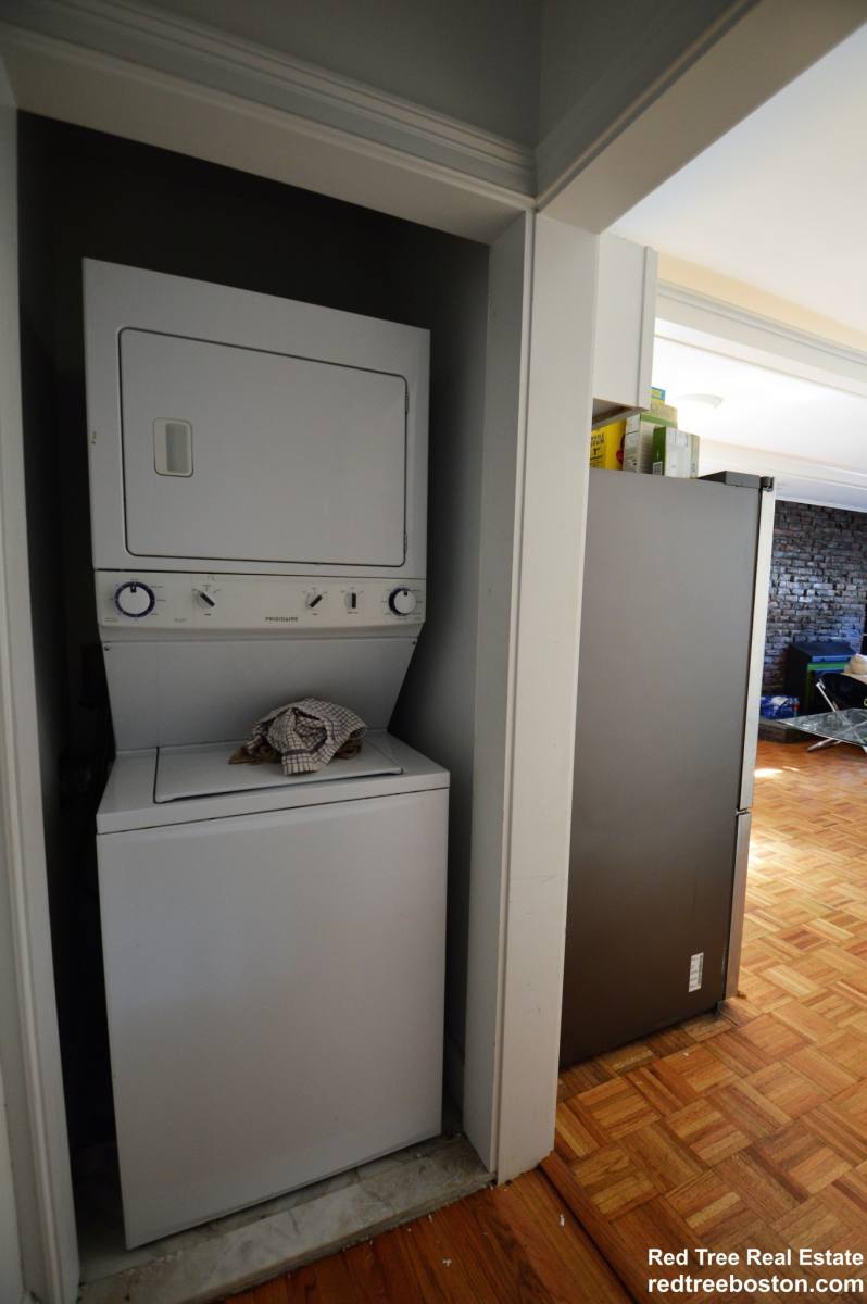 Apartment for rent at 74 Manet Rd #1, Chestnut Hill, MA 02467