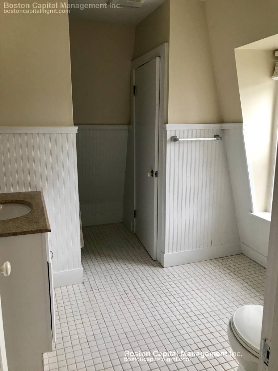 Apartment for rent at 674 Main St #2, Malden, MA 02148