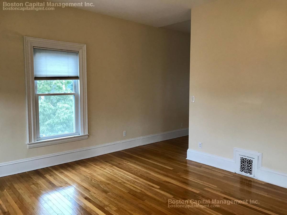 Apartment for rent at 674 Main St #2, Malden, MA 02148
