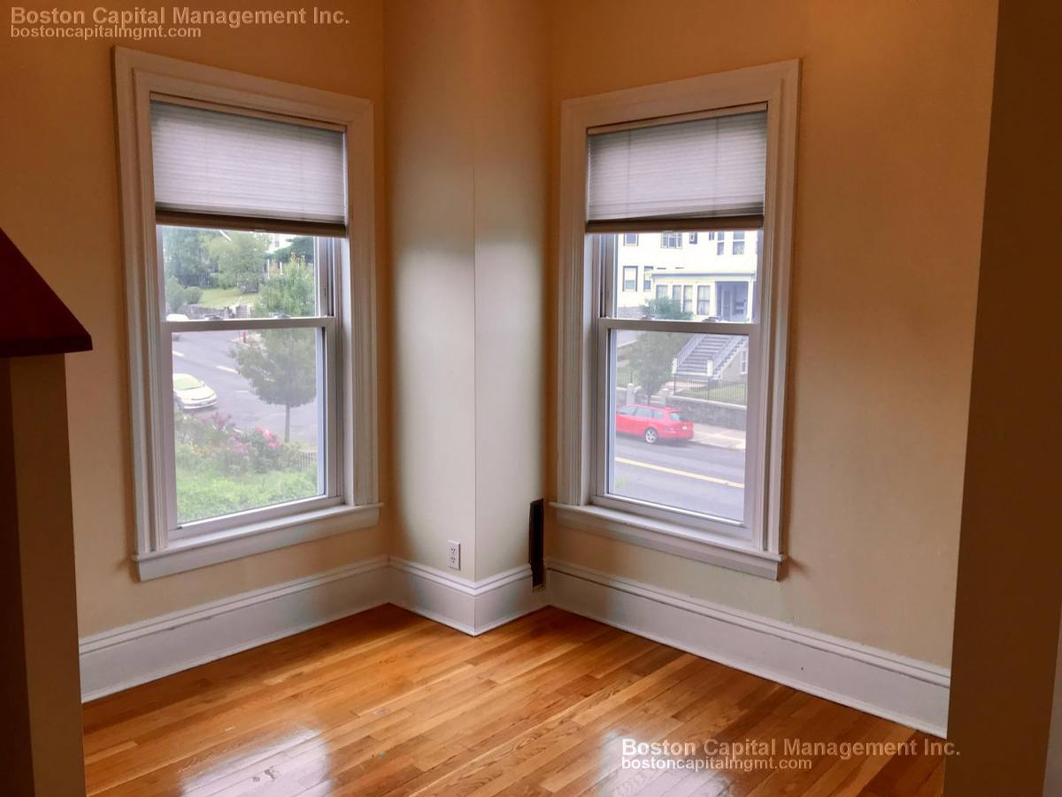 Apartment for rent at 674 Main St #2, Malden, MA 02148