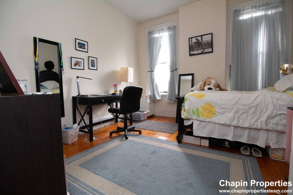 Apartment for rent at 209 Washington St #4, Brookline, MA 02445