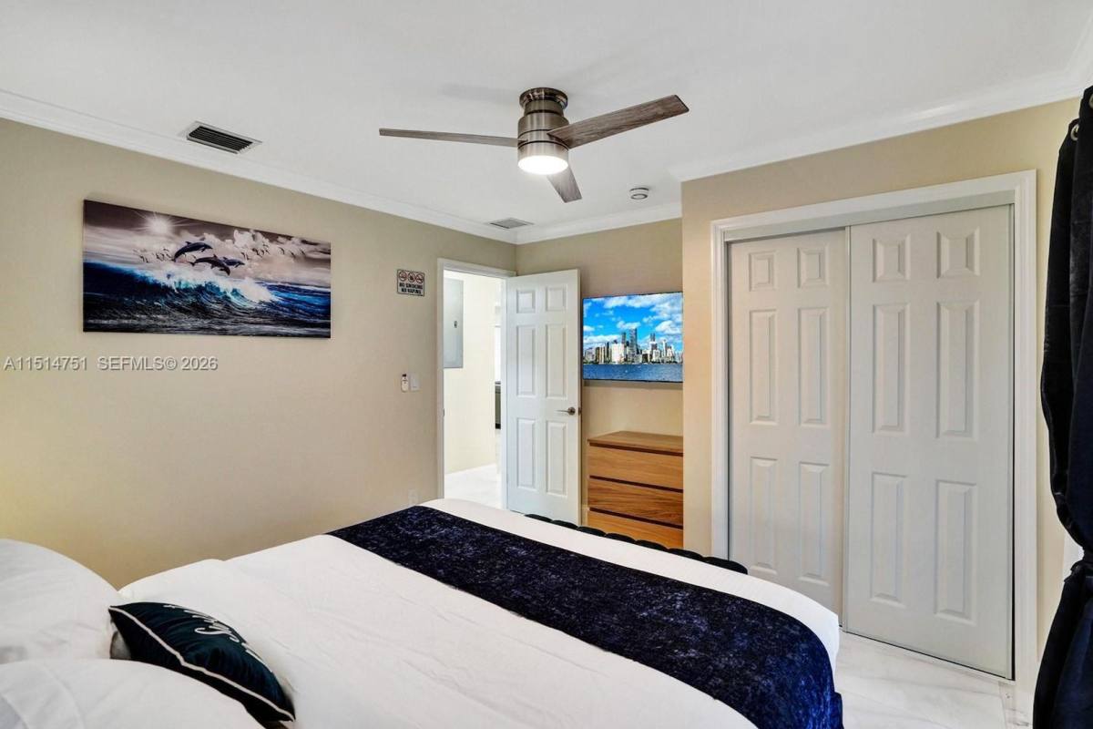 House for rent at 5500 Cleveland St, Hollywood, FL 33021