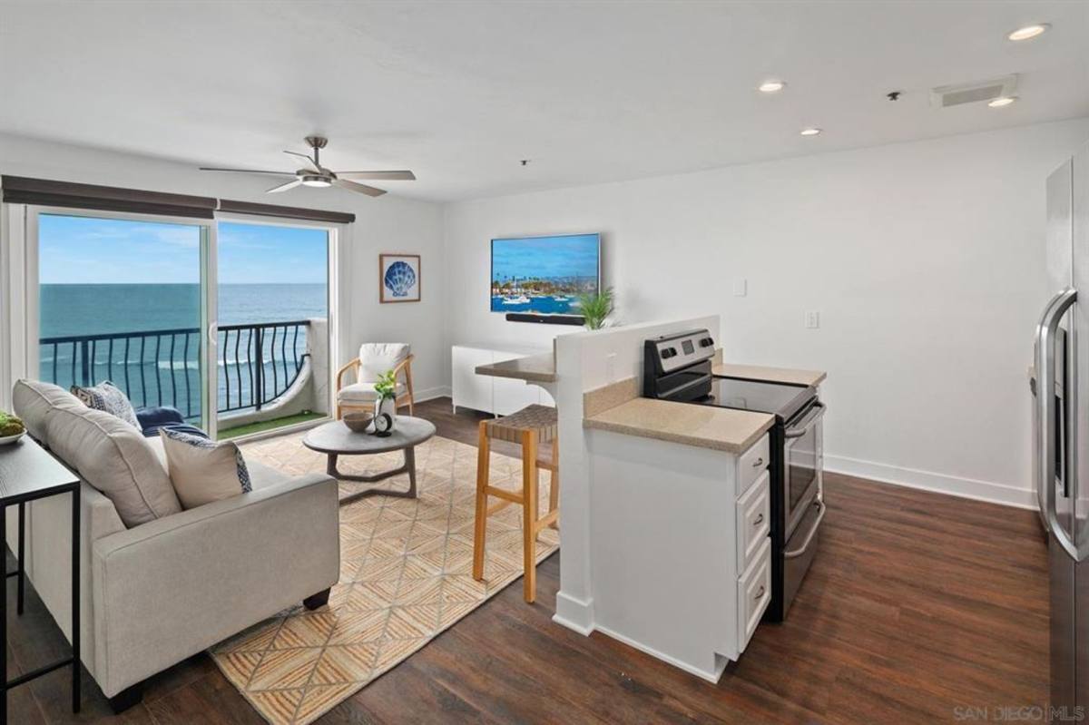 Apartment for rent at 4878 Pescadero Ave, San Diego, CA 92107