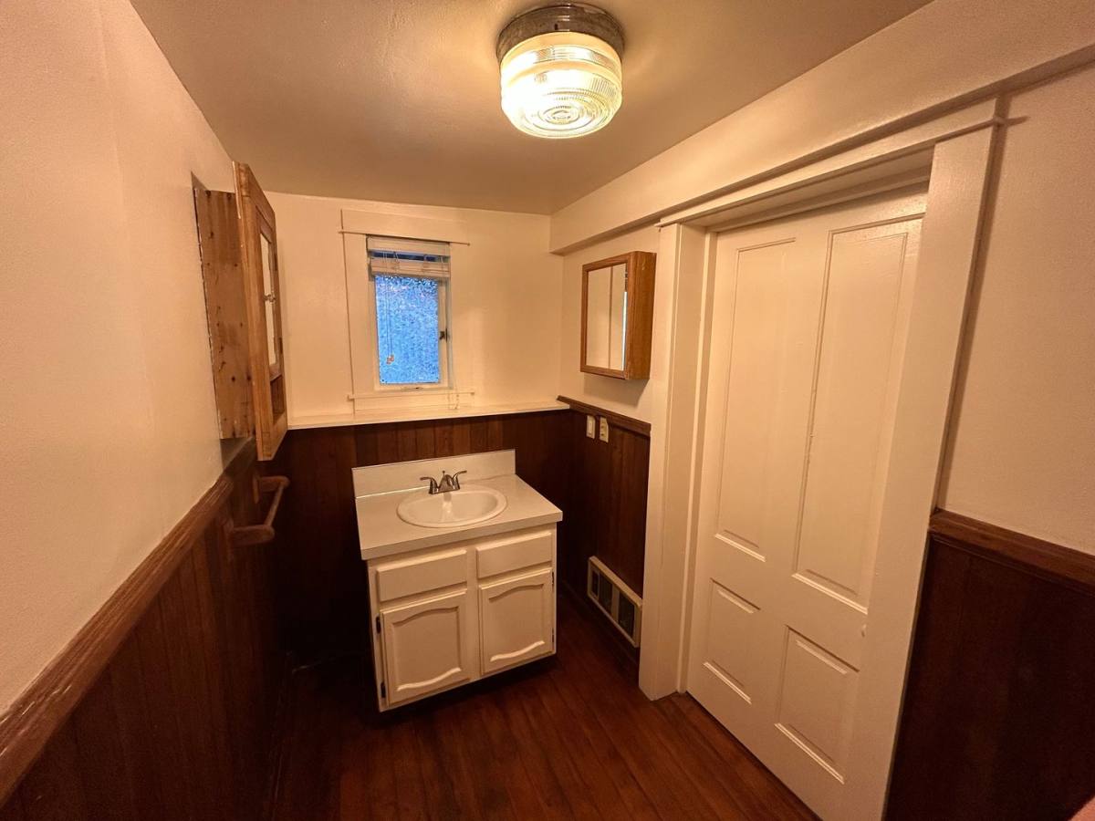 Apartment for rent at 1526 SW 18th Ave, Portland, OR 97201
