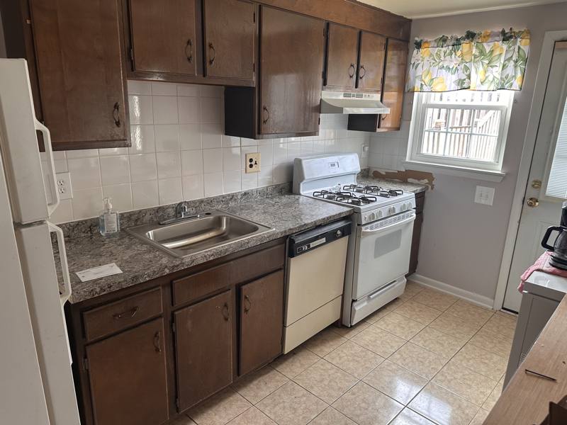 Apartment for rent at 1010 N Central Ave, Baltimore, MD 21202