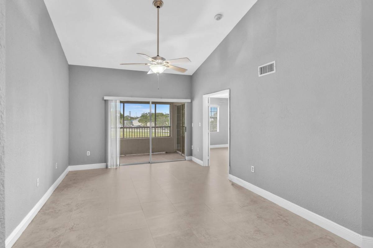 Apartment for rent at 2881 N Oakland Forest Dr, Fort Lauderdale, FL 33309