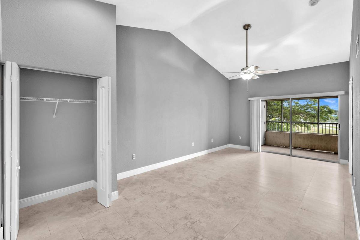 Apartment for rent at 2881 N Oakland Forest Dr, Fort Lauderdale, FL 33309