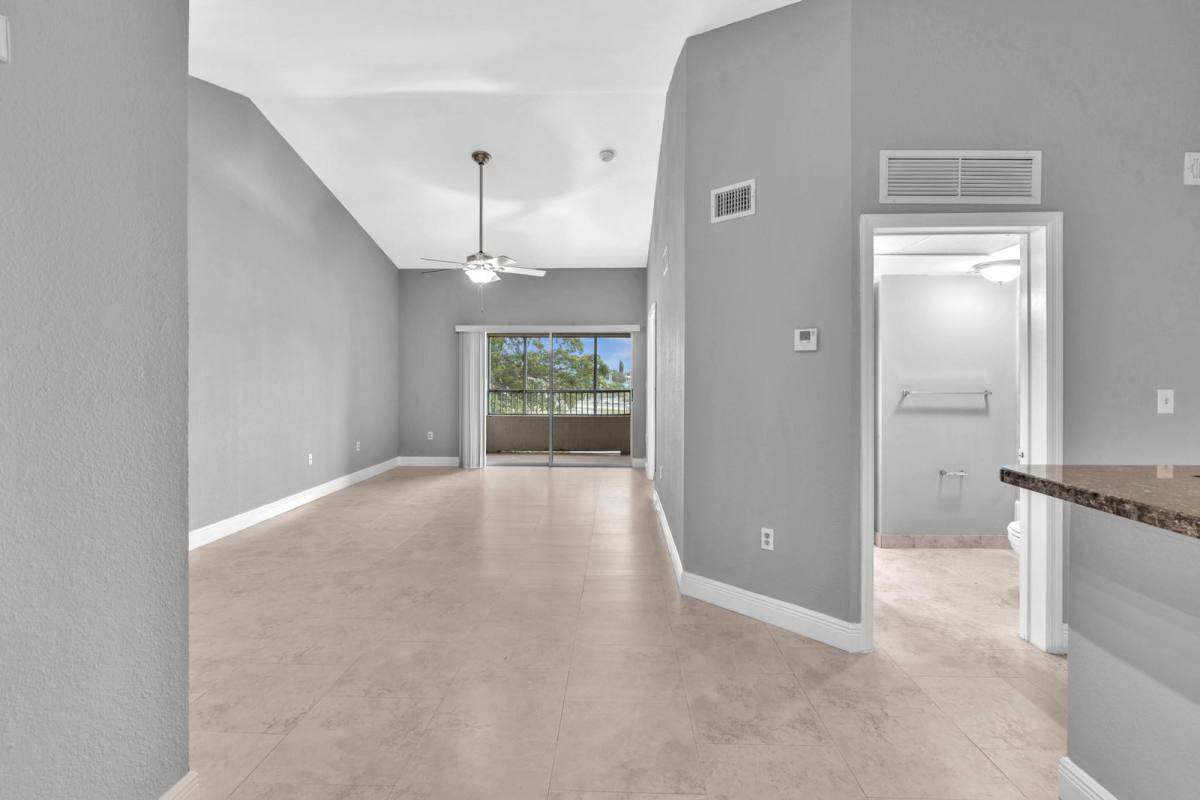 Apartment for rent at 2881 N Oakland Forest Dr, Fort Lauderdale, FL 33309