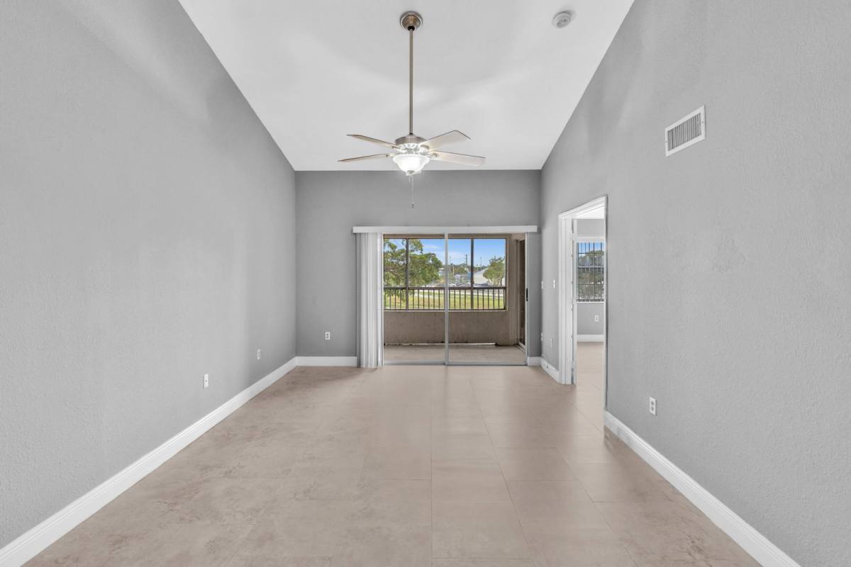 Apartment for rent at 2881 N Oakland Forest Dr, Fort Lauderdale, FL 33309