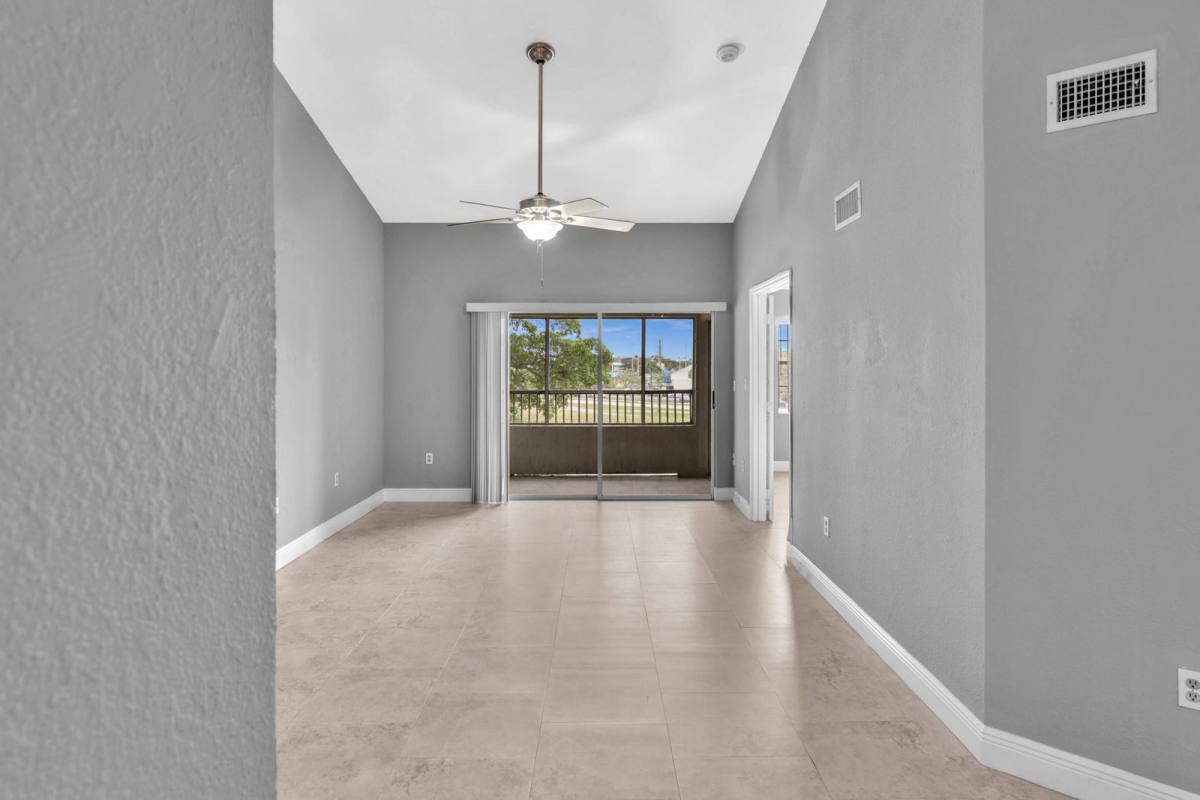 Apartment for rent at 2881 N Oakland Forest Dr, Fort Lauderdale, FL 33309
