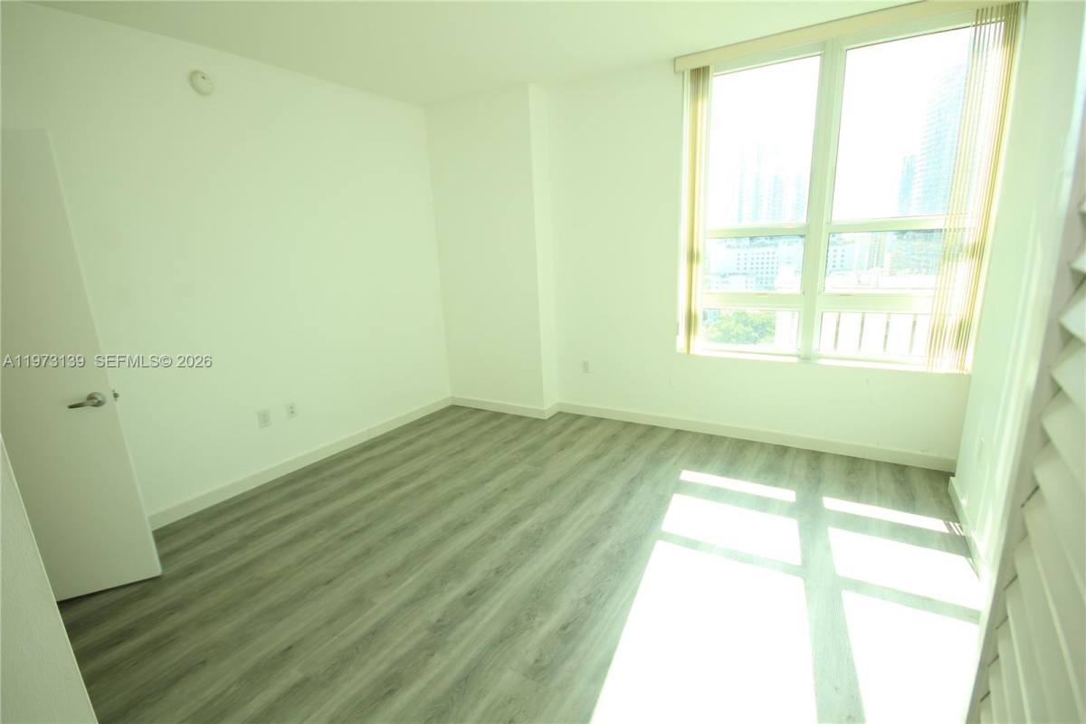 Apartment for rent at 951 Brickell Ave #1409, Miami, FL 33131
