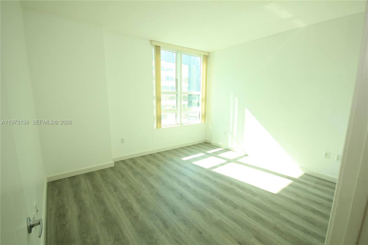 Apartment for rent at 951 Brickell Ave #1409, Miami, FL 33131