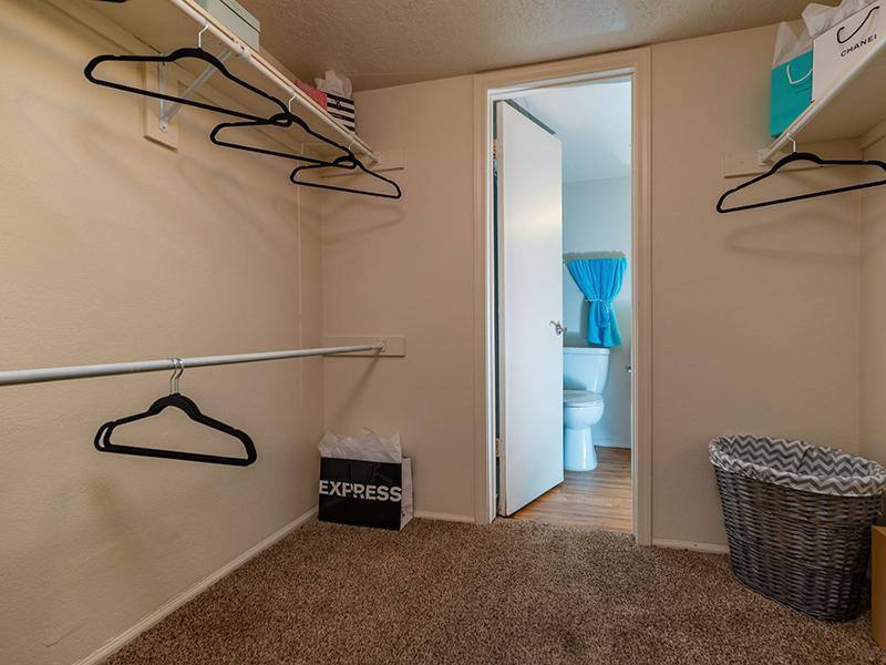 Apartment for rent at Oak Tree Park, 5800 Osuna Rd NE, Albuquerque, NM 87108