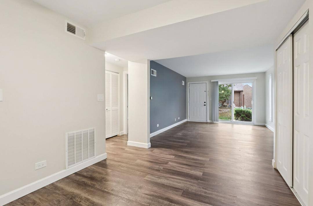 Apartment for rent at 128 W Woodstock St, Crystal Lake, IL 60014