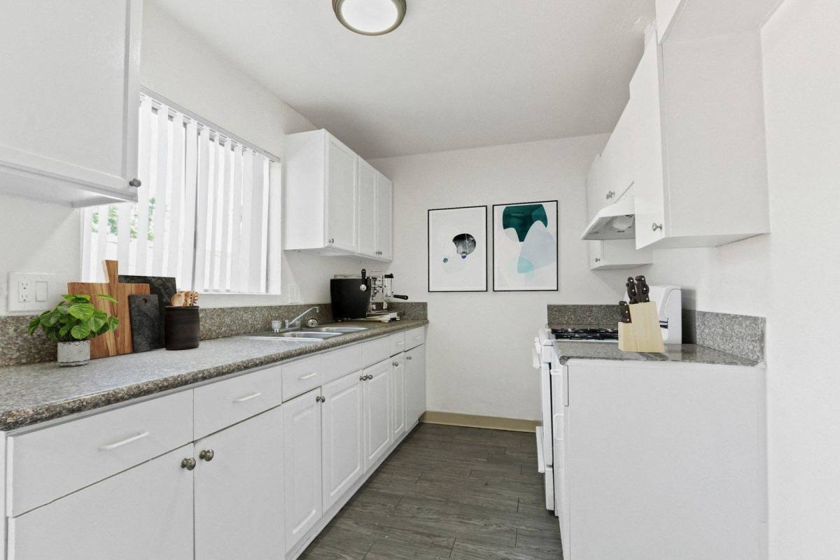 Apartment for rent at Carlyle Court Apartment Homes, 21217 Gault St #35, Canoga Park, CA 91303