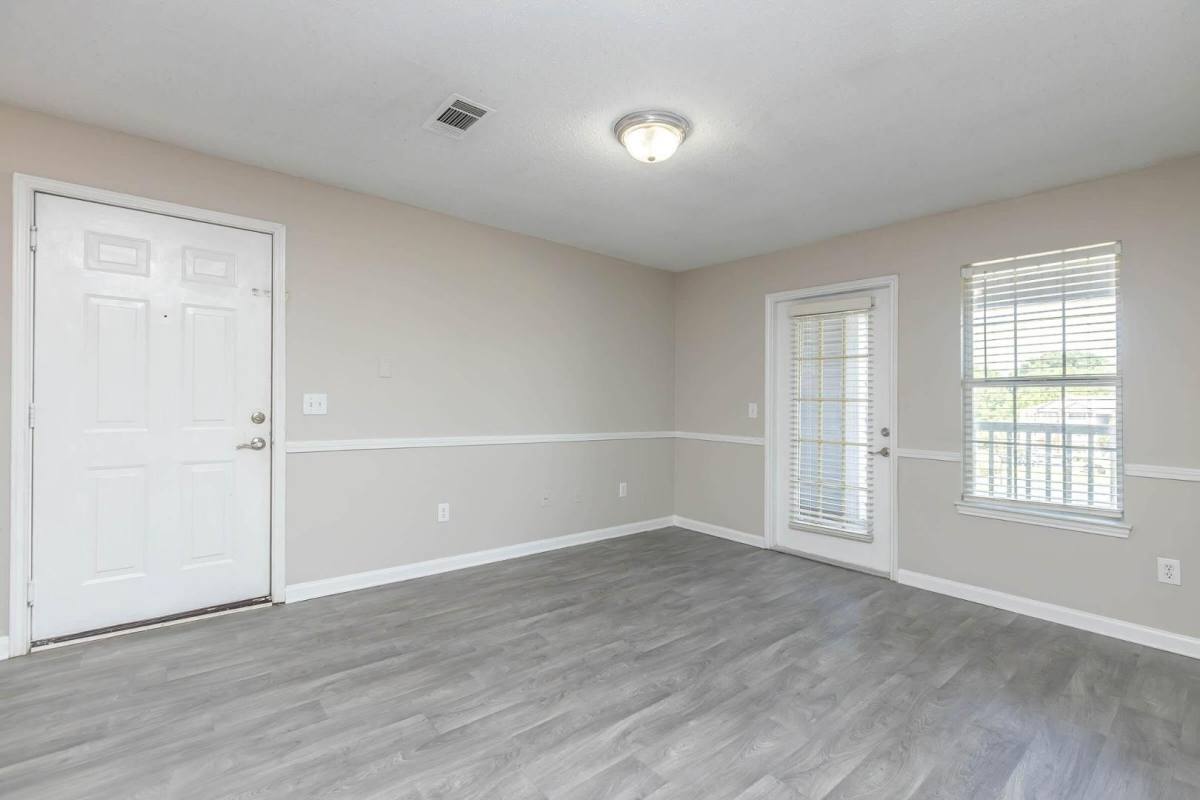 Apartment for rent at 1000 Commons Circle, Vicksburg, MS 39180