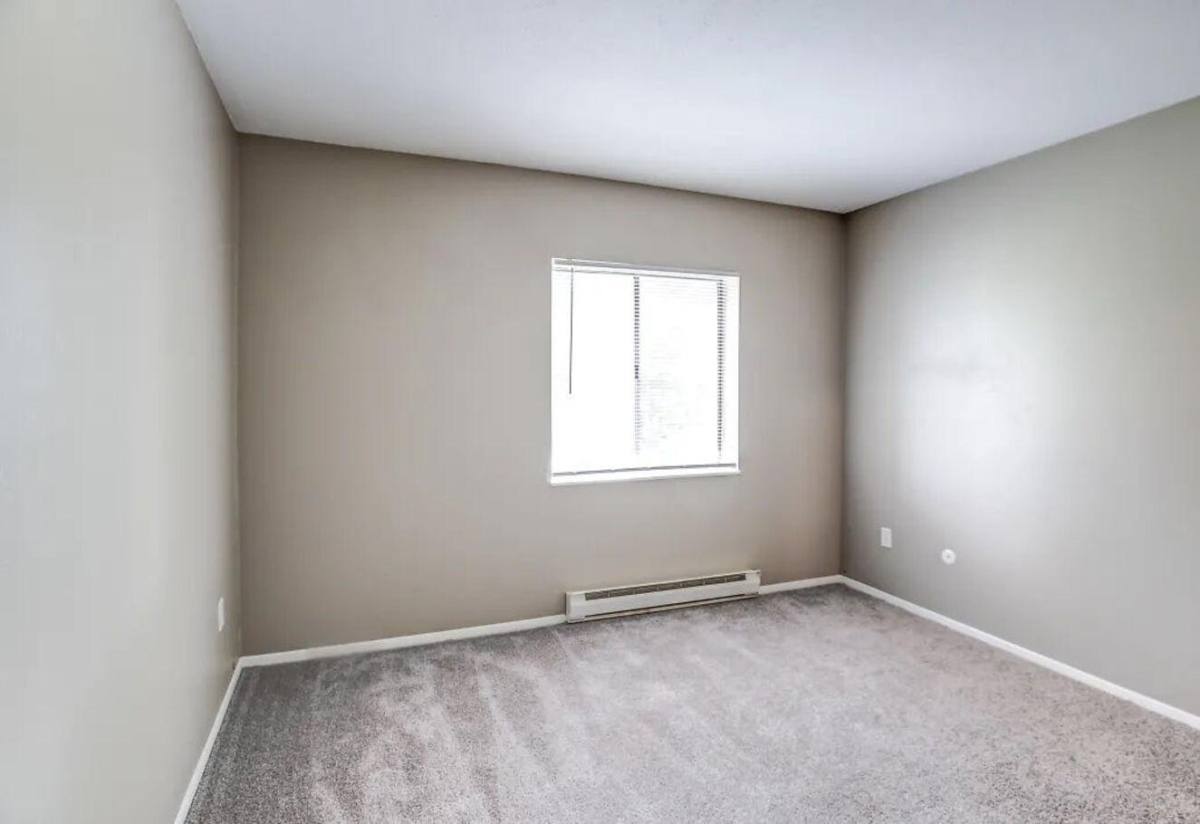 Apartment for rent at Riviera, 2323 Shoreland Ave #210, Toledo, OH 43611