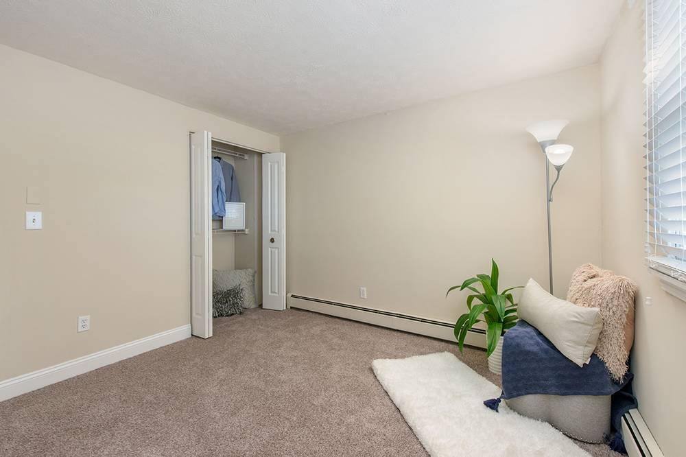 Apartment for rent at 649 Prospect St, Chicopee, MA 01020