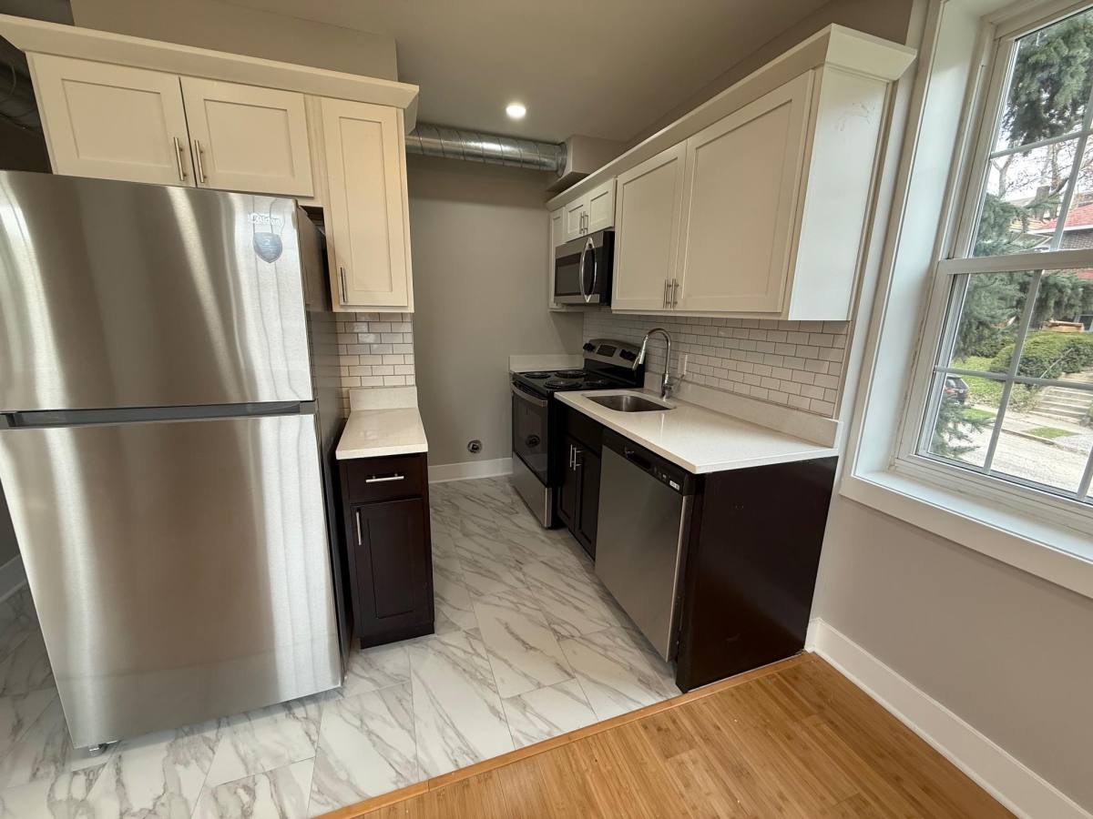 Apartment for rent at 5535 Hobart St, Pittsburgh, PA 15217