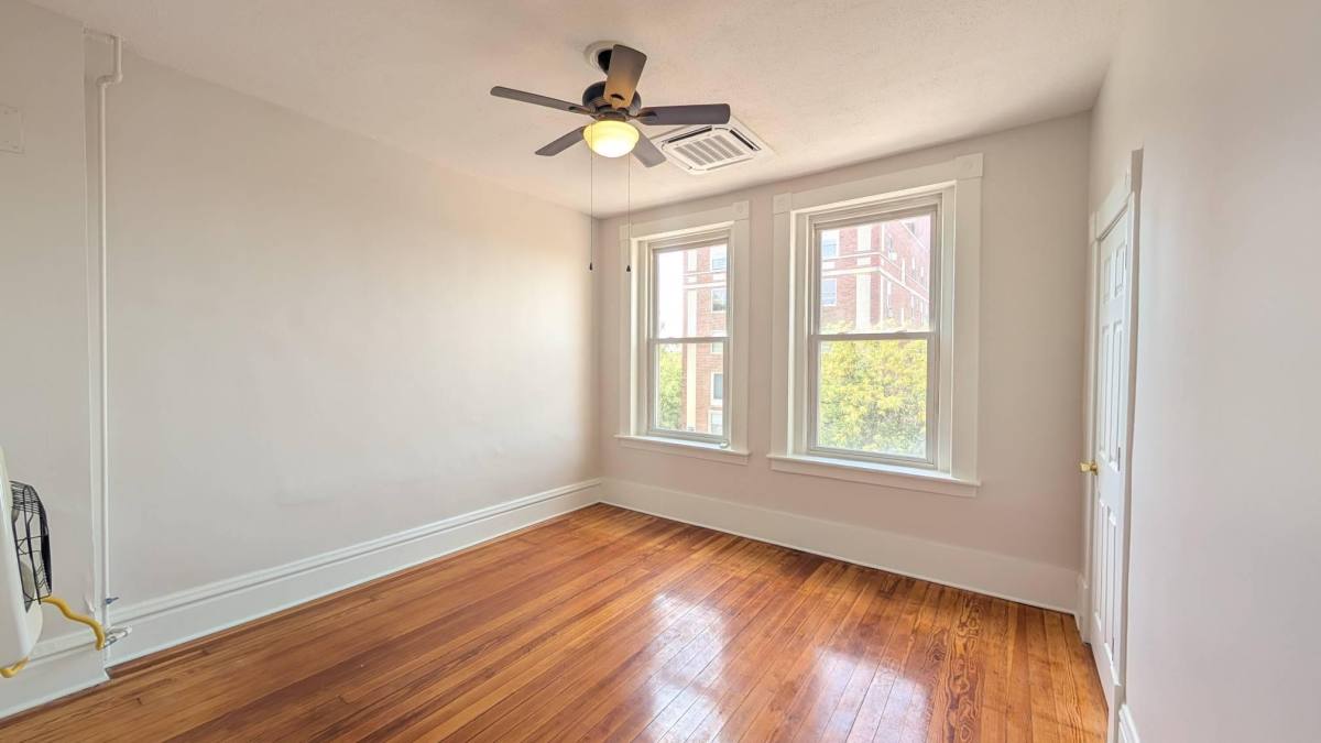 Apartment for rent at 128 N Broad St, Lancaster, OH 43130