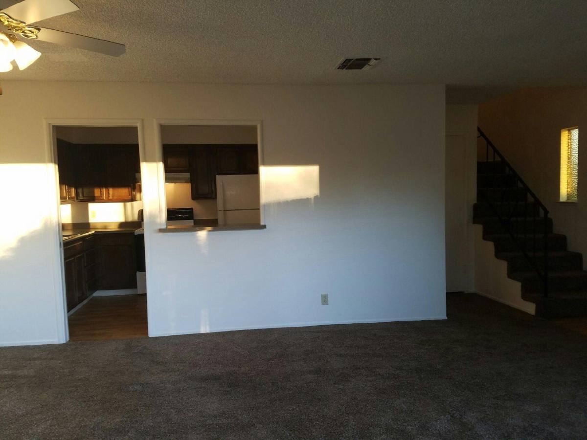 Townhouse for rent at 1078 Franklin Ave, Yuba City, CA 95991