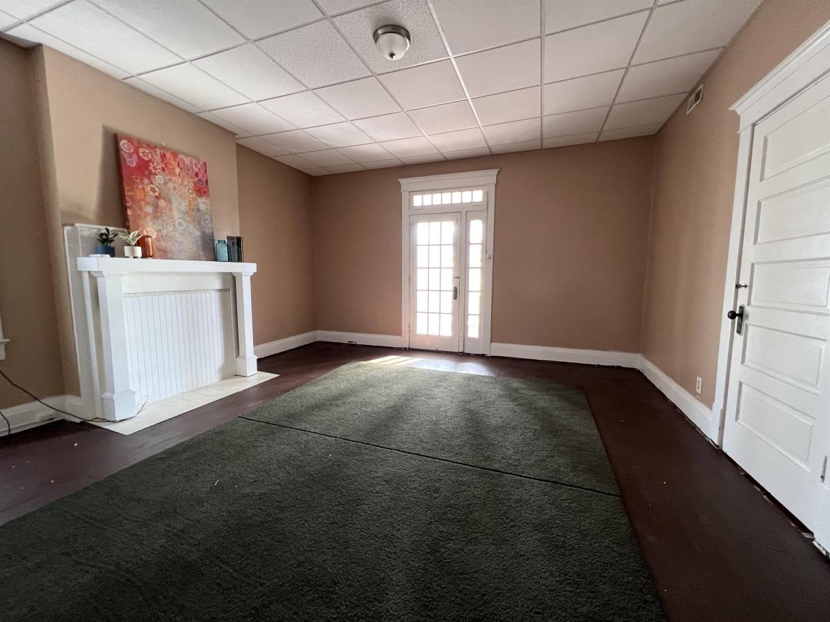 Apartment for rent at 206 Walnut St #6, Clarksburg, WV 26301
