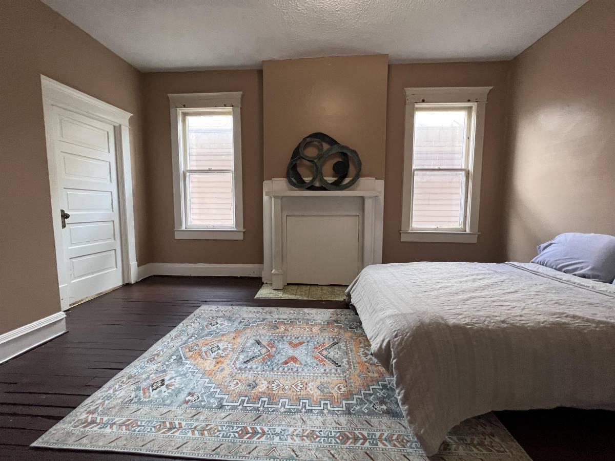 Apartment for rent at 206 Walnut St #6, Clarksburg, WV 26301