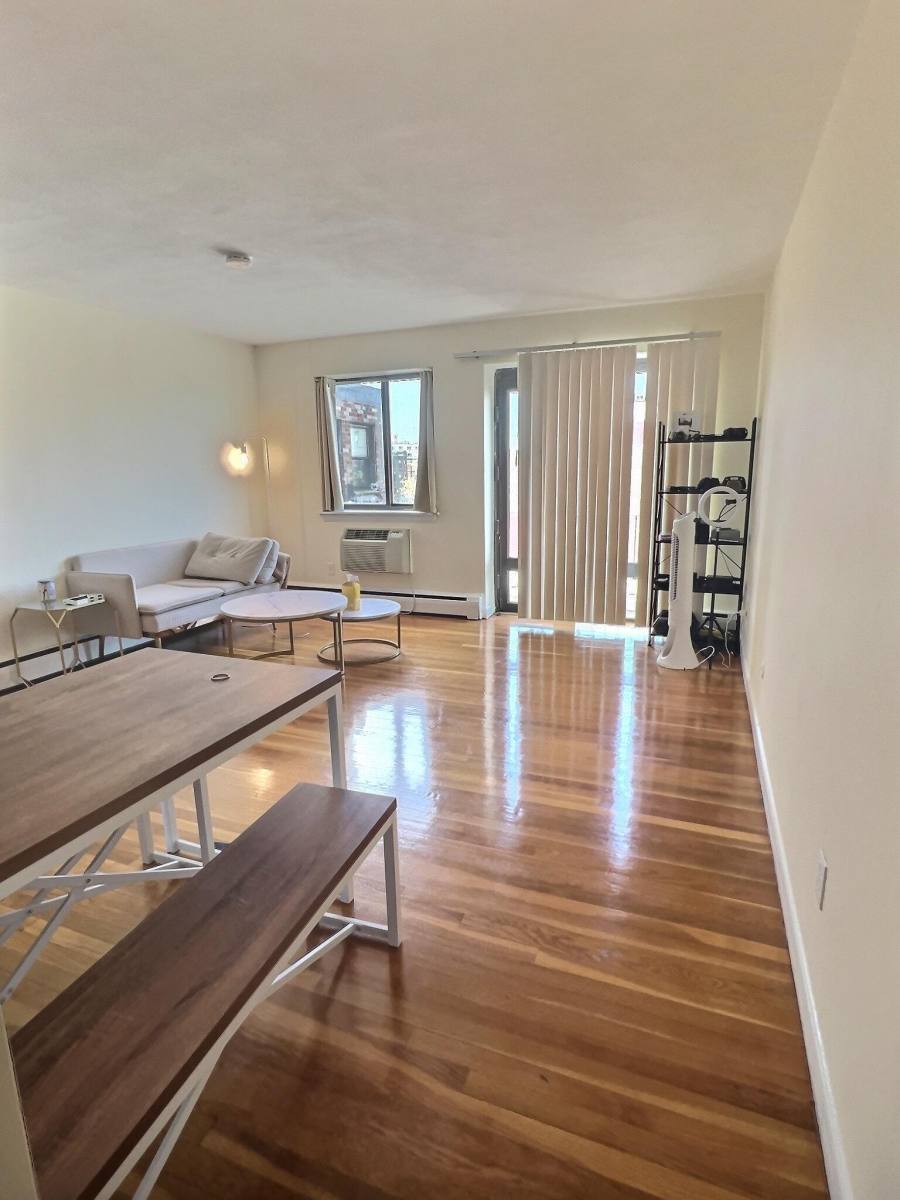 Apartment for rent at 1027 Commonwealth Ave #32, Boston, MA 02215