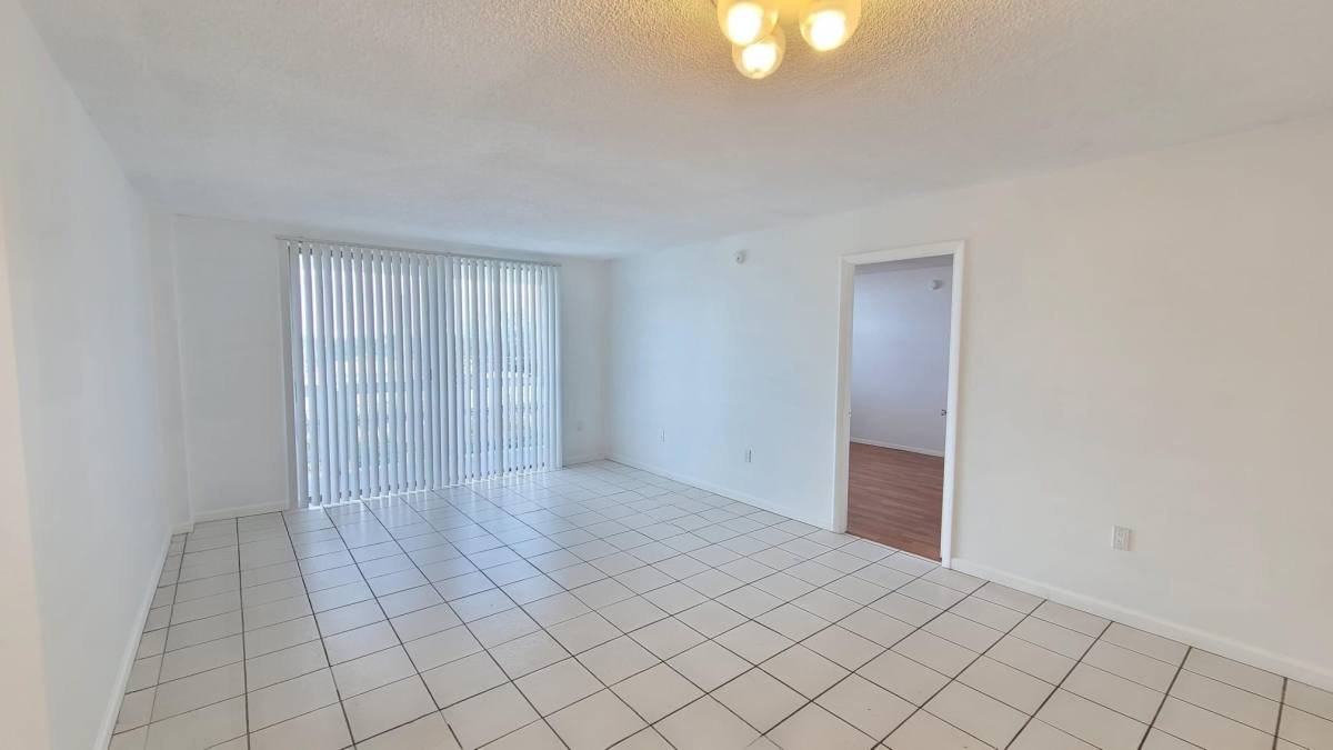 Townhouse for rent at 15600 NW 7th Ave #606, Miami, FL 33169